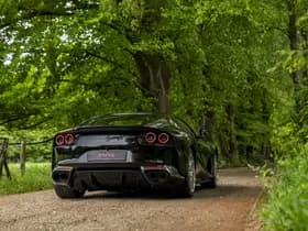 Ferrari 812 thumbnail 4