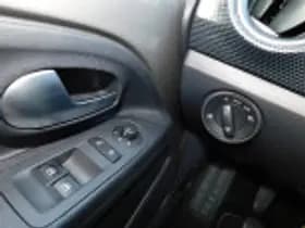 Volkswagen Up thumbnail 44