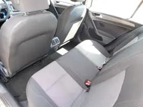Volkswagen Golf thumbnail 23