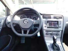 Volkswagen Golf thumbnail 9