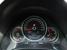 Volkswagen Up thumbnail 17