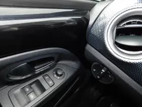 Volkswagen Up thumbnail 18