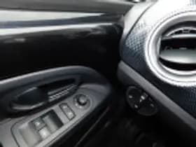 Volkswagen Up thumbnail 44