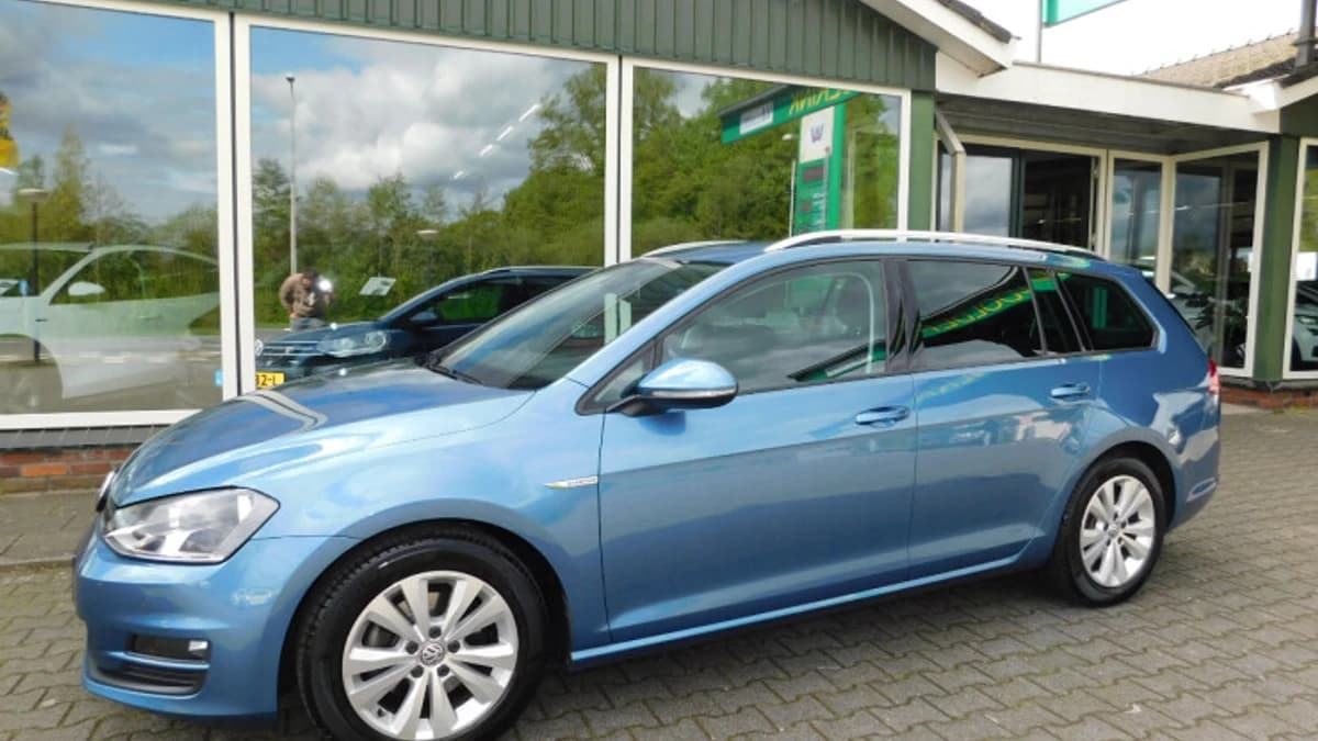 Volkswagen Golf — foto 1