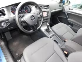 Volkswagen Golf thumbnail 2