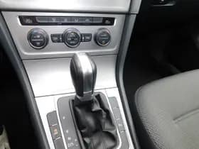 Volkswagen Golf thumbnail 23