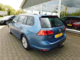 Volkswagen Golf thumbnail 45