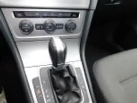 Volkswagen Golf thumbnail 54