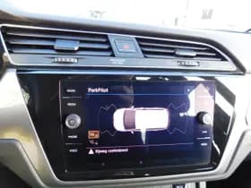 Volkswagen Touran thumbnail 23