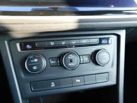 Volkswagen Touran thumbnail 24