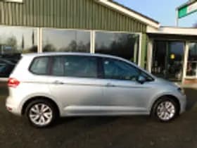 Volkswagen Touran thumbnail 38