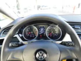 Volkswagen Touran thumbnail 44