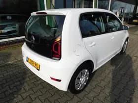 Volkswagen Up thumbnail 24