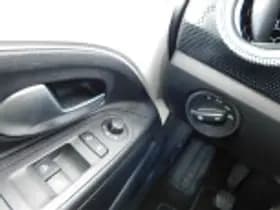 Volkswagen Up thumbnail 47