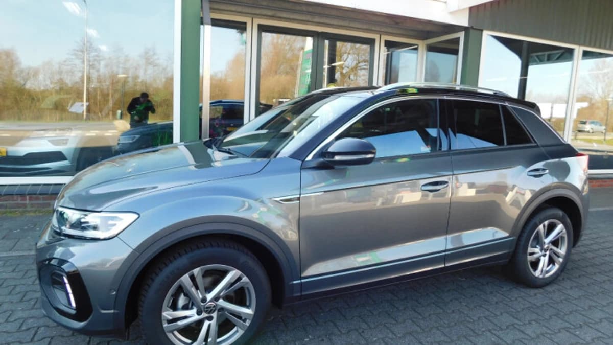 Volkswagen T-roc — foto 1