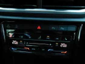 Volkswagen T-roc thumbnail 59