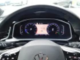 Volkswagen T-roc thumbnail 44