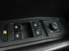 Volkswagen T-roc thumbnail 47