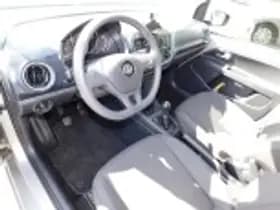 Volkswagen Up thumbnail 33