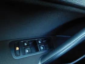 Volkswagen Golf thumbnail 20