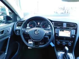 Volkswagen Golf thumbnail 3