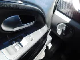 Volkswagen Up thumbnail 18