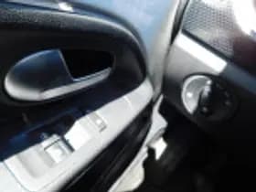 Volkswagen Up thumbnail 44