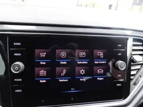 Volkswagen T-Roc thumbnail 21