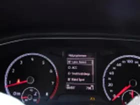 Volkswagen T-Roc thumbnail 50