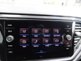 Volkswagen T-Roc thumbnail 52