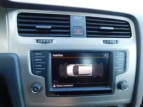 Volkswagen Golf thumbnail 24