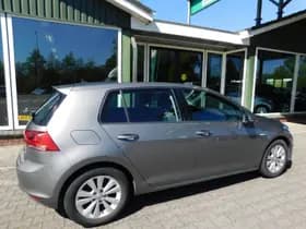 Volkswagen Golf thumbnail 34