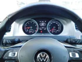 Volkswagen Golf thumbnail 51