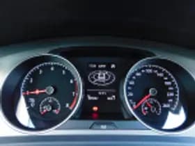 Volkswagen Golf thumbnail 52
