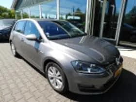 Volkswagen Golf thumbnail 69