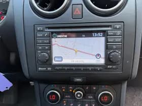Nissan Qashqai thumbnail 8