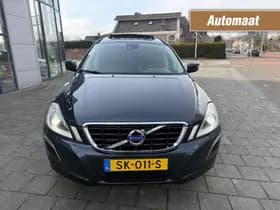 Volvo XC60 thumbnail 2