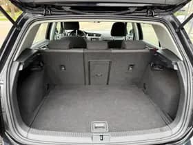 Volkswagen Golf thumbnail 24