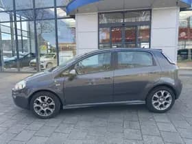 Fiat Punto thumbnail 8