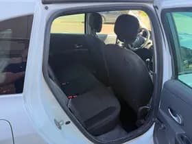 Renault Clio thumbnail 11