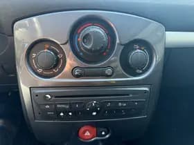 Renault Clio thumbnail 7