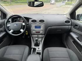 Ford Focus thumbnail 6