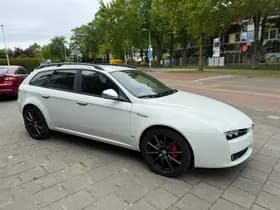 Alfa Romeo 159 thumbnail 2