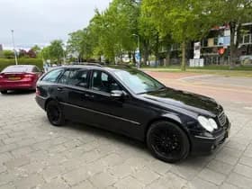 Mercedes-Benz C-Klasse thumbnail 3