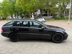 Mercedes-Benz C-Klasse thumbnail 4