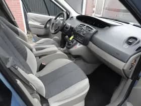 Renault Scénic thumbnail 10