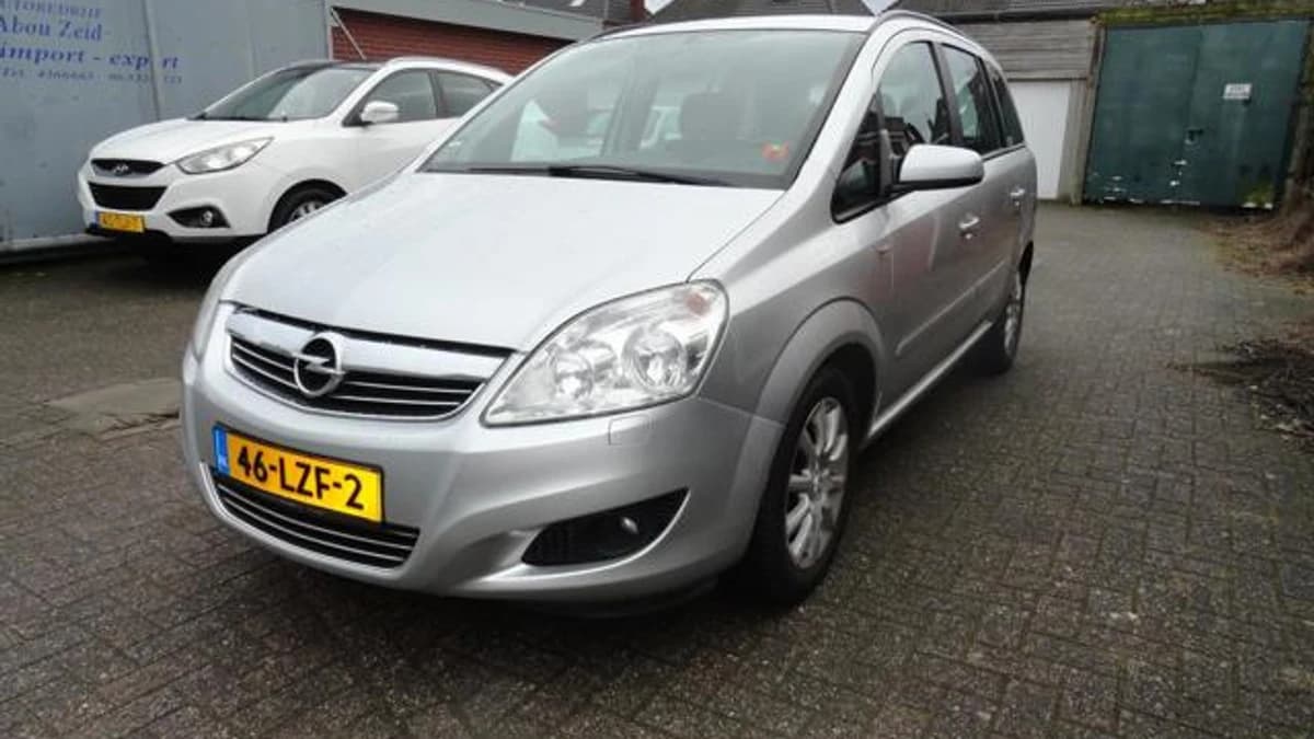 Opel Zafira — foto 1