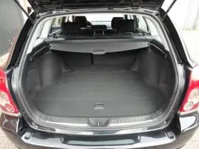 Toyota Avensis thumbnail 12