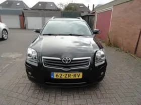 Toyota Avensis thumbnail 4