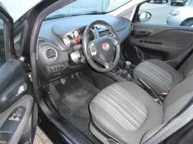 Fiat Punto thumbnail 8